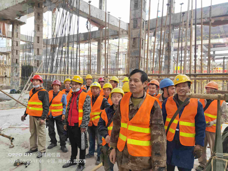 建筑劳务分包：优势与劣势全面解析